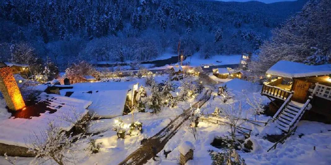 Dışarıda kar huzuru, içeride şömine sıcaklığı! Kış tatili burada bir başka: Türkiye’nin en doğal cenneti 1